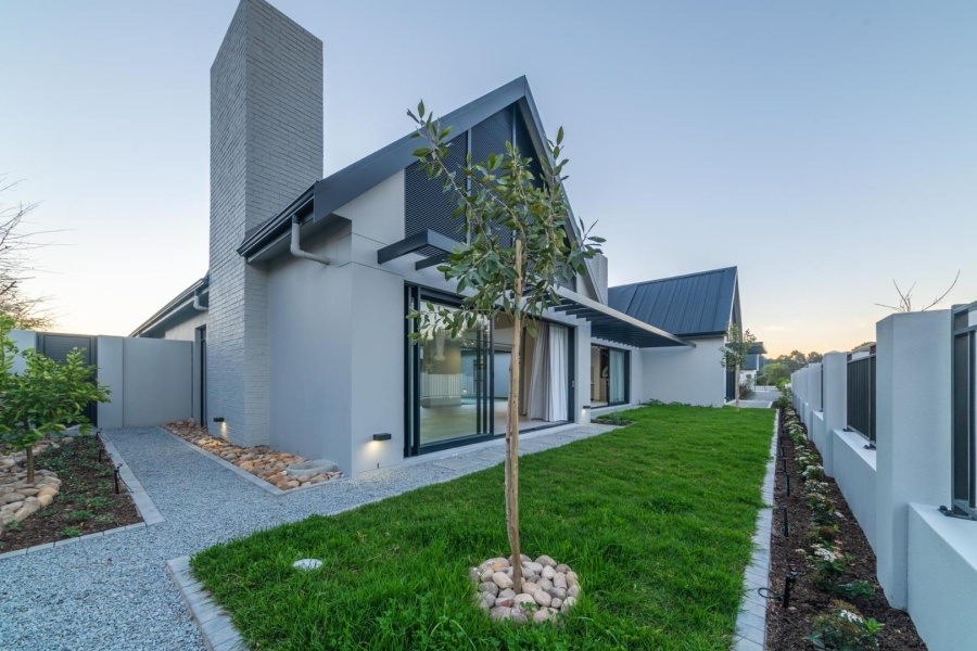 To Let 4 Bedroom Property for Rent in Val De Vie Estate Western Cape